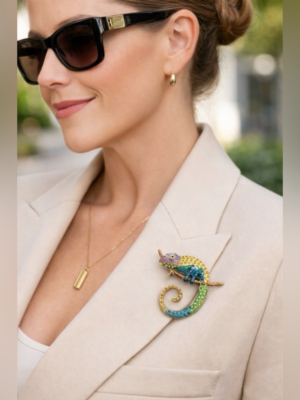 Color Block Rhinestone Chameleon Brooch Pendant Gold Tone Multicolor Statement